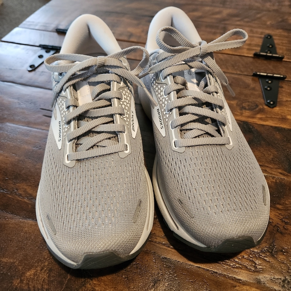 BROOKS GHOST 14 WOMENS RUNNING SHOES SIZE 8M